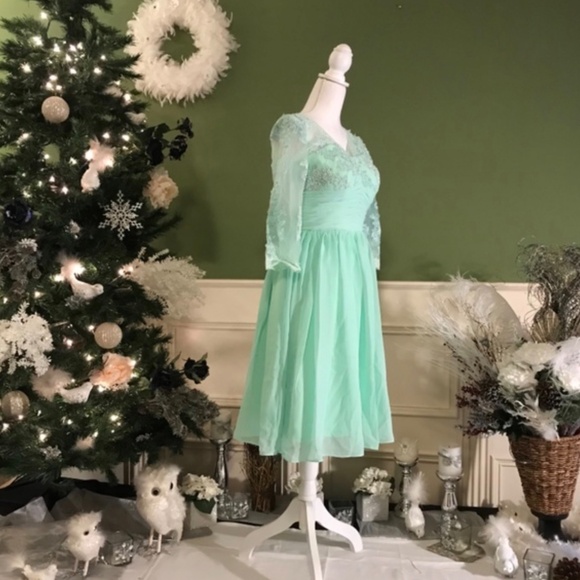 Boho style mint green lace & chiffon with 3/4 length sleeves - Picture 6 of 8